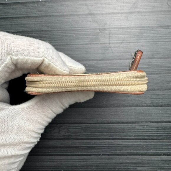 Gucci Pink GG Canvas Pouch - Picture 5 of 7